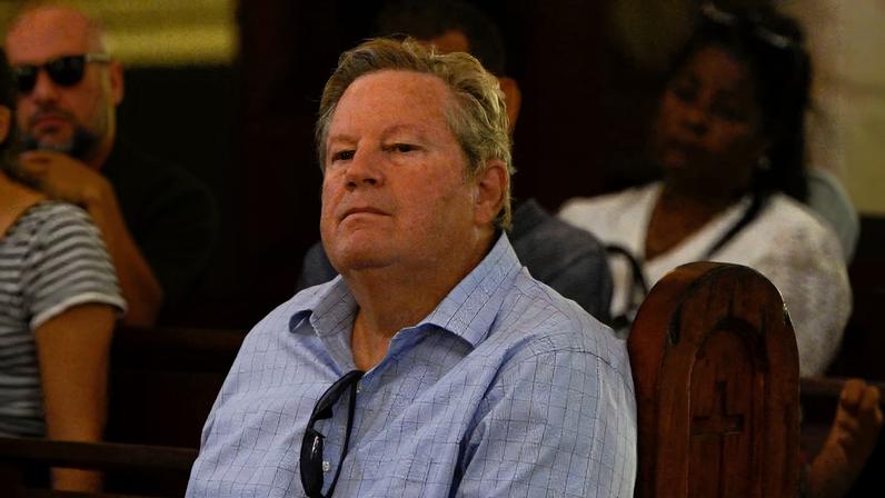 Washington critica Cuba após multidões vaiarem diplomata dos EUA