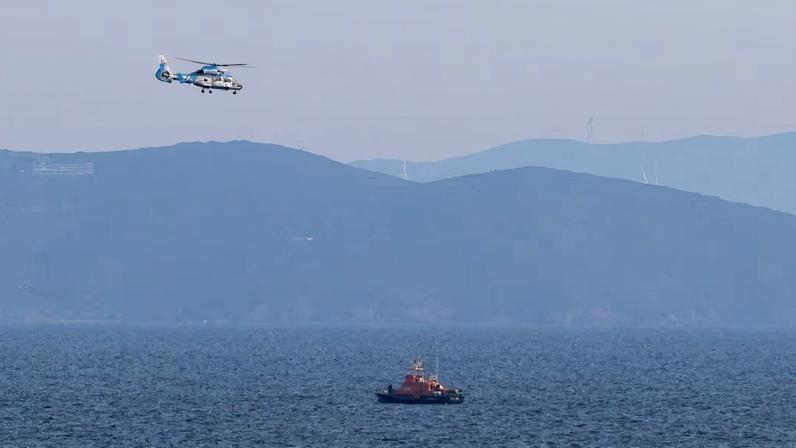 Autópsias indicam migrantes do naufrágio grego morreram por ferimentos na cabeça