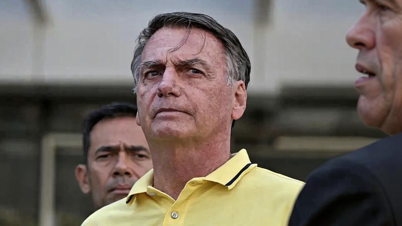 MPF arquiva acusação de genocídio contra Bolsonaro