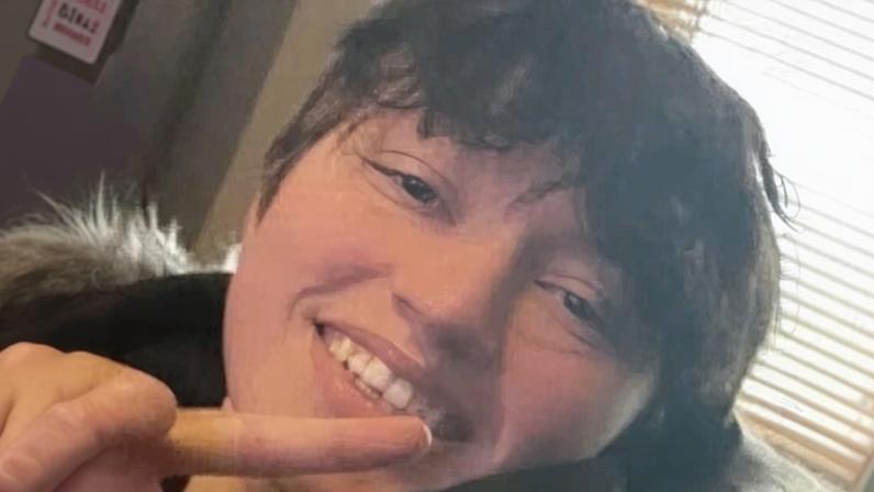 Adolescente de 17 anos morre em acidente com três carros em Cwmbran