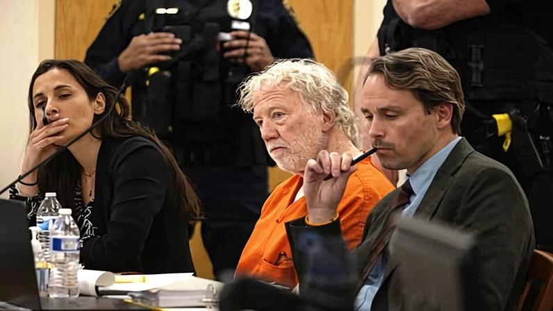 Ator Timothy Busfield é indiciado no Novo México por abuso sexual de menor