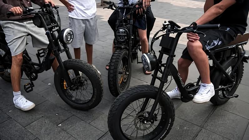 Lesões por e-bike duplicam em grande hospital de Sydney em um ano