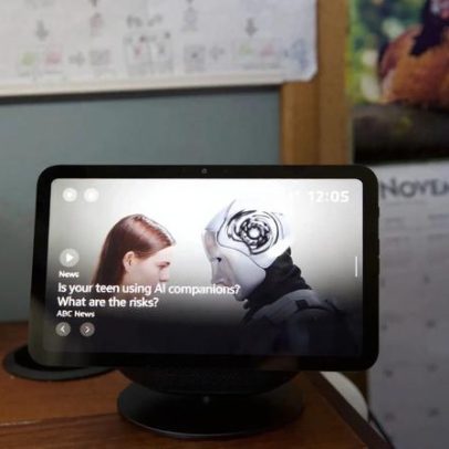 Echo Show 8, design compacto para mesa, tem menor preço já