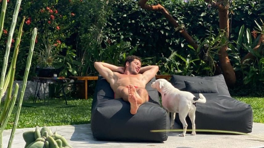 José Loreto vive em refúgio de 600 m² com vista dos sonhos no Rio, sauna a área de yoga. Veja fotos!