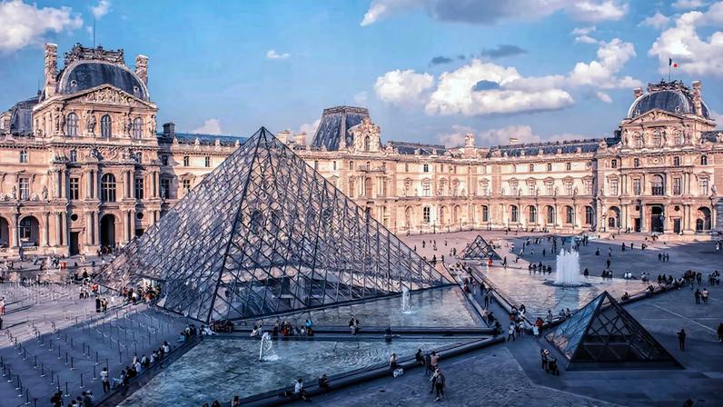 Prisões ligadas a golpe de bilhetes do Louvre de €10 milhões