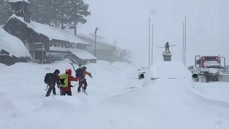 The Nevada county sheriff's office shows members of a rescue team in Soda Springs, California on 17 February 2026.