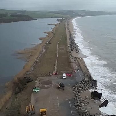 Vereador pede desculpas enquanto raiva cresce por estrada deteriorada