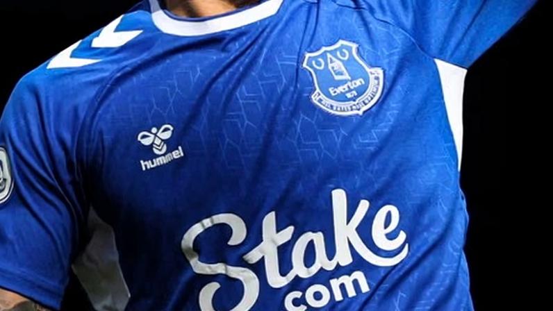 Empresas de jogos de azar sem licença podem ser proibidas de patrocinar clubes