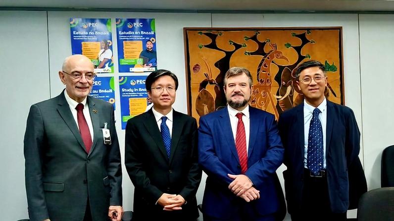 Brasil e China intensificam parceria e mobilidade acadêmica