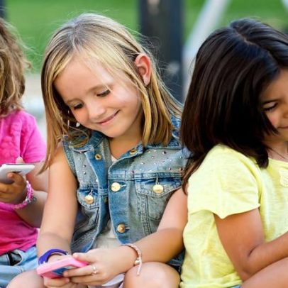 Discernimento digital começa pela família em casa