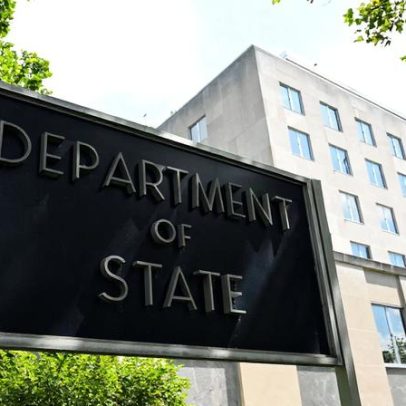 EUA impõem restrições de visto a oficiais iranianos e líderes de telecom