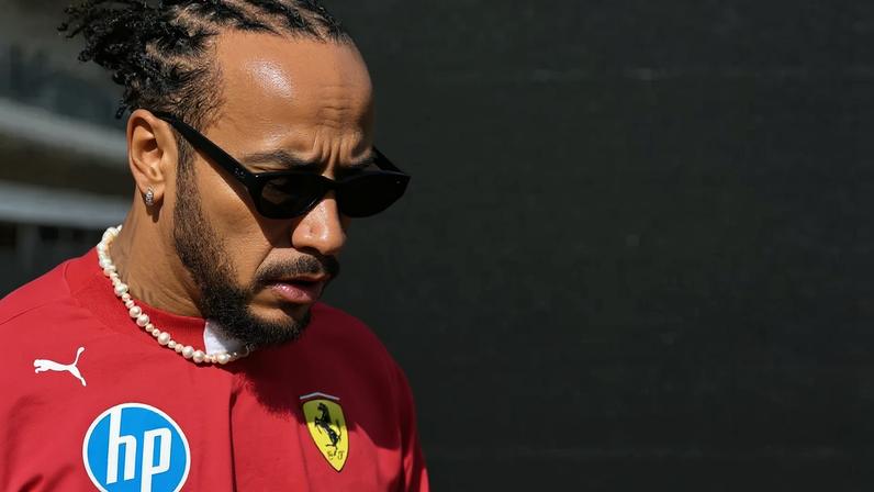 Mercedes domina, Hamilton é o mais rápido no 1º treino aberto da F1