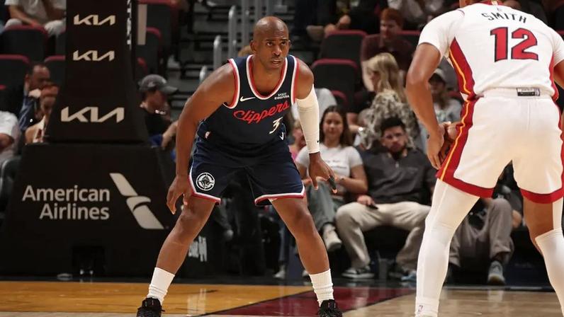 Chris Paul é trocado pelo Clippers após dispensa na NBA