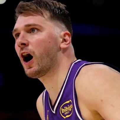 Troca de Luka Doncic para os Lakers completa um ano