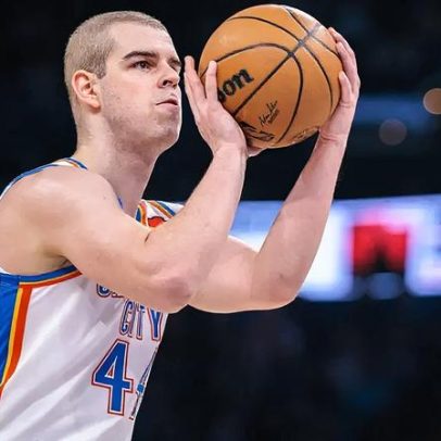 Sérvio estreia na NBA e marca pontos após superar câncer e lesão