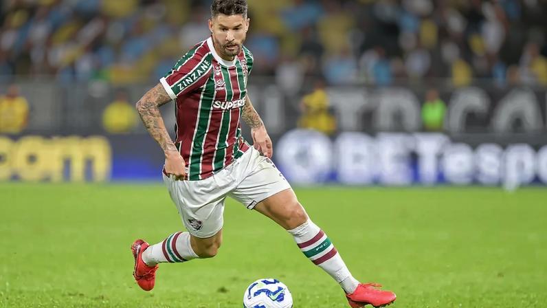 Everaldo em Fluminense x Grêmio (Foto: Thiago Ribeiro/AGIF)