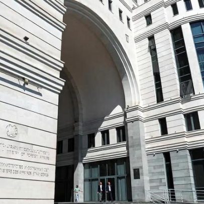 Azerbaijão protesta contra Rússia por comentários sobre julgamento em Karabakh