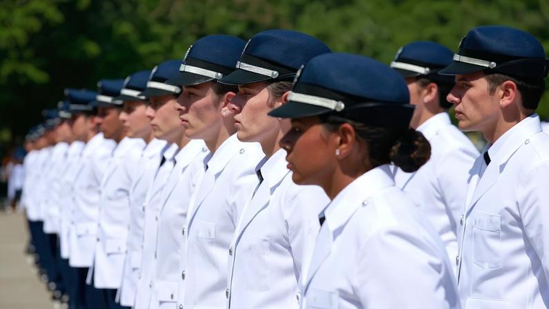 Governo autoriza 487 vagas temporárias na Aeronáutica