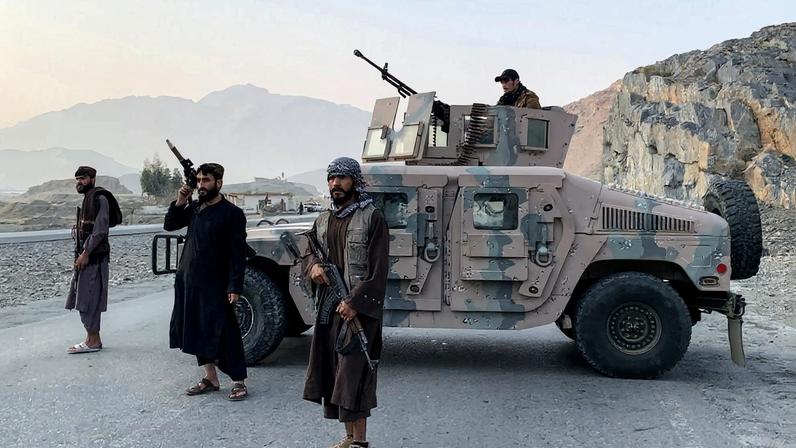 Paquistão diz estar em guerra aberta com o Afeganistão