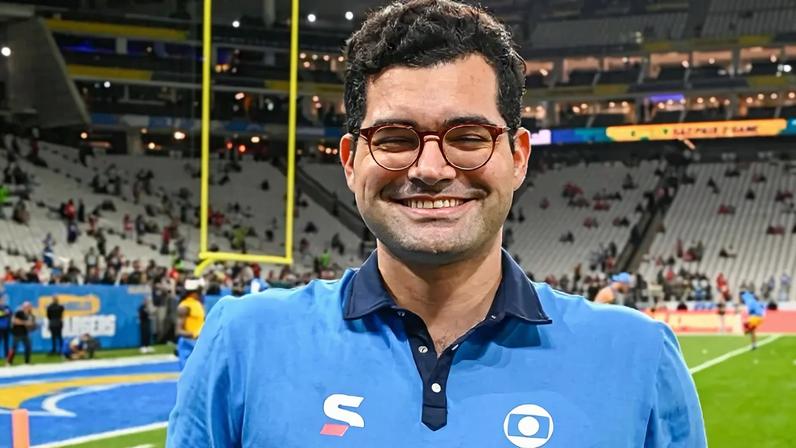 Antony Curti analisa primeiro ano da Globo e aposta no Super Bowl LX