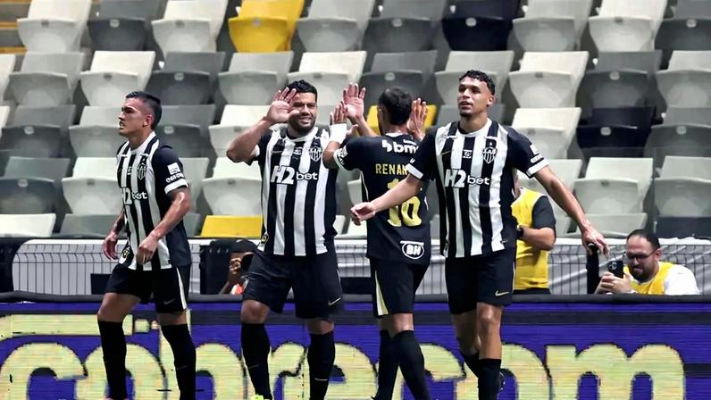Jogadores do Atlético contra o Remo (Foto: Pedro Souza / Atlético)