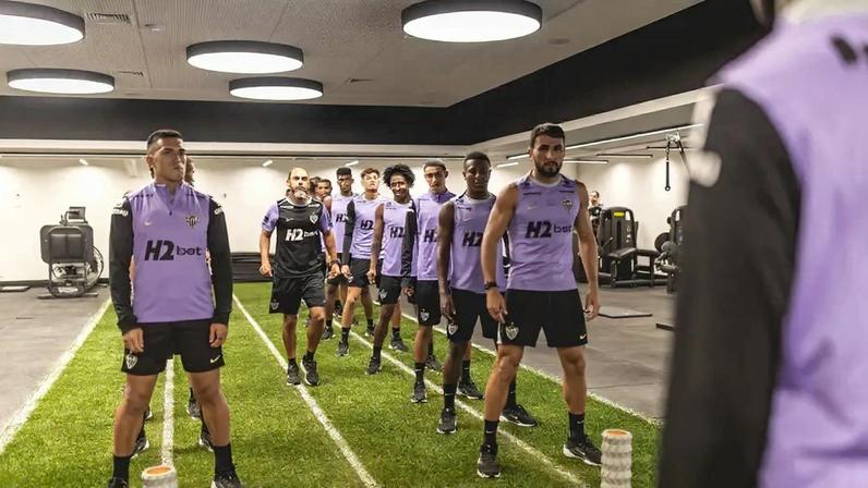 Atlético em treinamento dia 24 (Foto: Pedro Souza / Atlético)