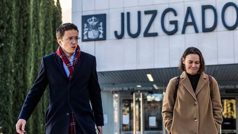 Juiz anula renúncia de Mouliaá e cita Errejón para notificação de processo