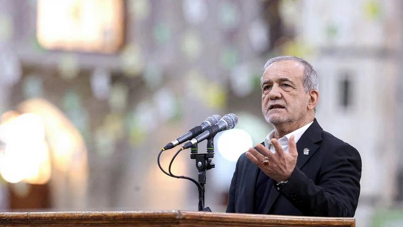 Pezeshkian diz que Irã não cederá à pressão em negociações nucleares com EUA