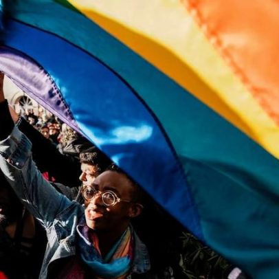 Nova York devolve bandeira do Pride ao Stonewall após remoção pelo governo Trump