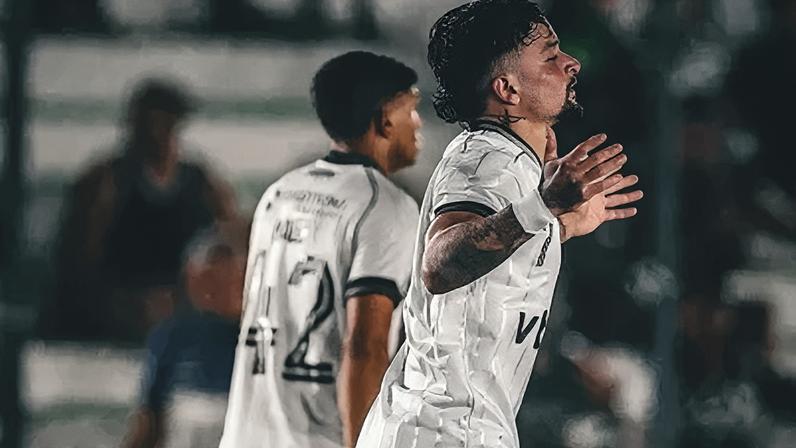 Jogadores do Botafogo durante partida contra o Boavista