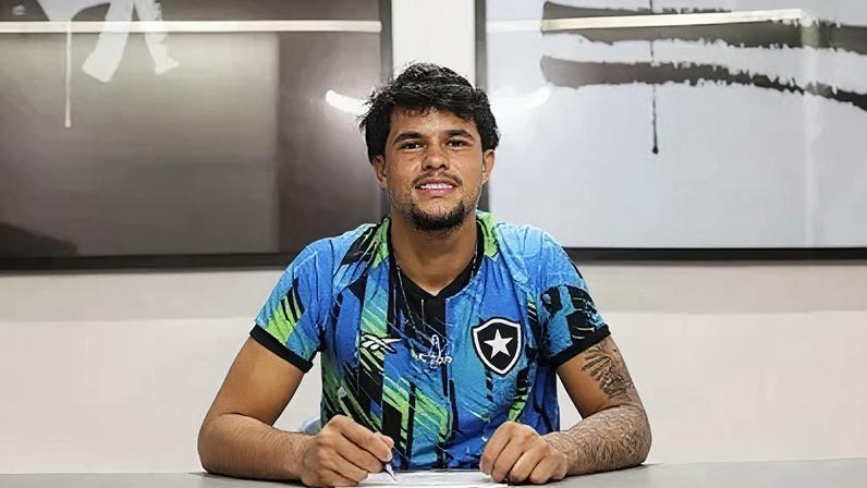 Bruno Samudio assina contrato