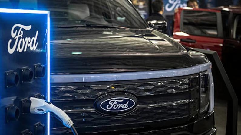 Ford prepara linha de carros elétricos de baixo custo para competir com chineses