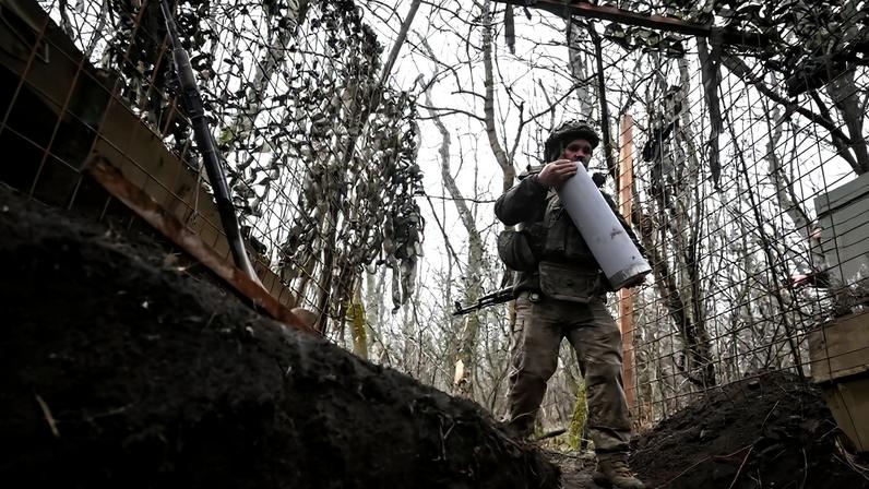 Forças russas pressionam Pokrovsk em meio a últimas batalhas