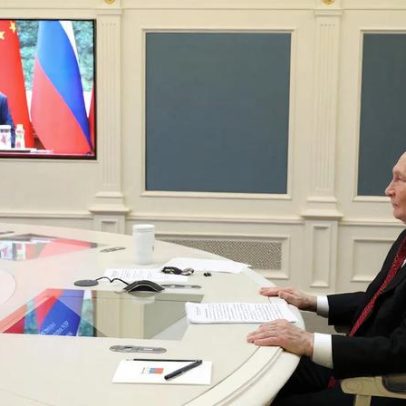Xi e Putin exaltam laços em videochamada perto do aniversário da guerra na Ucrânia