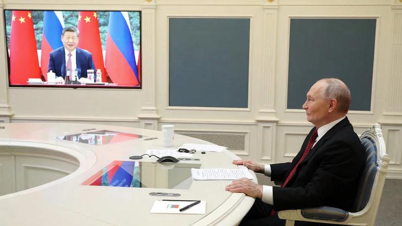 Xi e Putin destacam laços em videoconferência perto do aniversário da guerra na Ucrânia