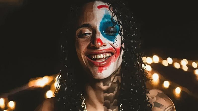 Equipe responsável por localizá-lo trabalha com a hipótese mais provável de Oruam estar escondido em alguma comunidade dominada pelo Comando Vermelho no Rio de Janeiro, Baixada Fluminense, ou mesmo no estado do Ceará. (Foto: Divulgação/Mainstreet Records)