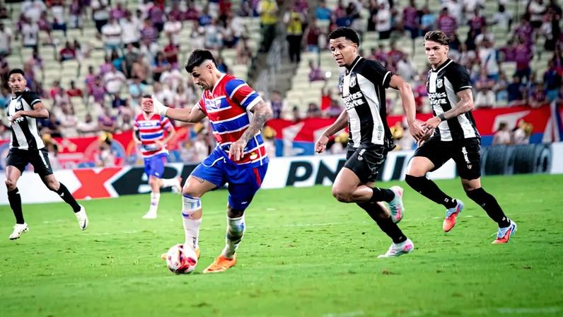 Partida entre Ceará e Fortaleza, pelo Campeonato Cearense (Foto: Caio Rocha/O Fotografico/Gazeta Press)