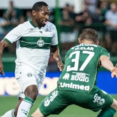 Chapecoense busca empate no fim após sair atrás do Coritiba