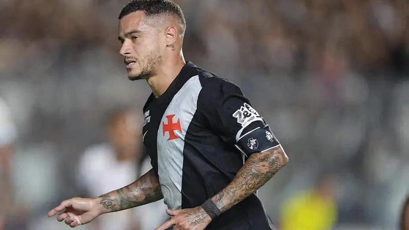Coutinho em ação pelo Vasco; jogador rescindiu contrato com o clube (Foto: Thiago Ribeiro / Agif / Gazeta Press)