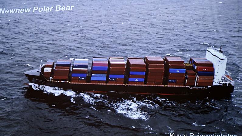 Capitão chinês em caso de cabo no Báltico nega acusação de dano