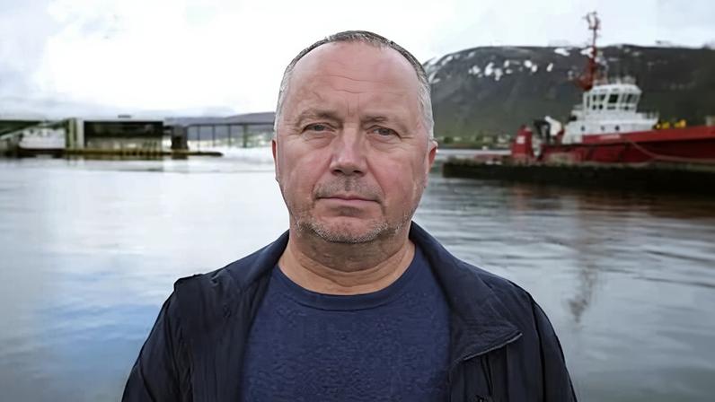 Grécia emite mandado europeu contra ativista norueguês que documenta migrantes