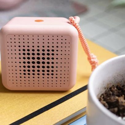 Oferta de pequeno alto-falante Bluetooth em tempos difíceis é tema de debate