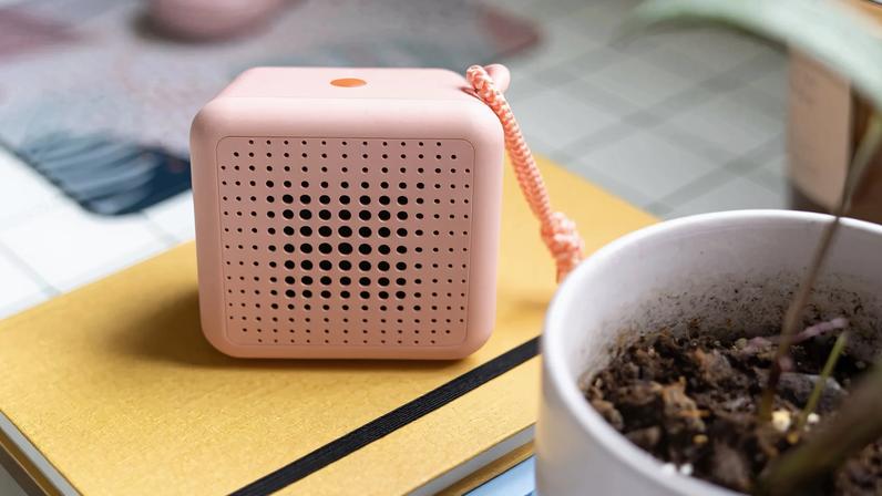 Oferta de pequeno alto-falante Bluetooth em tempos difíceis é tema de debate