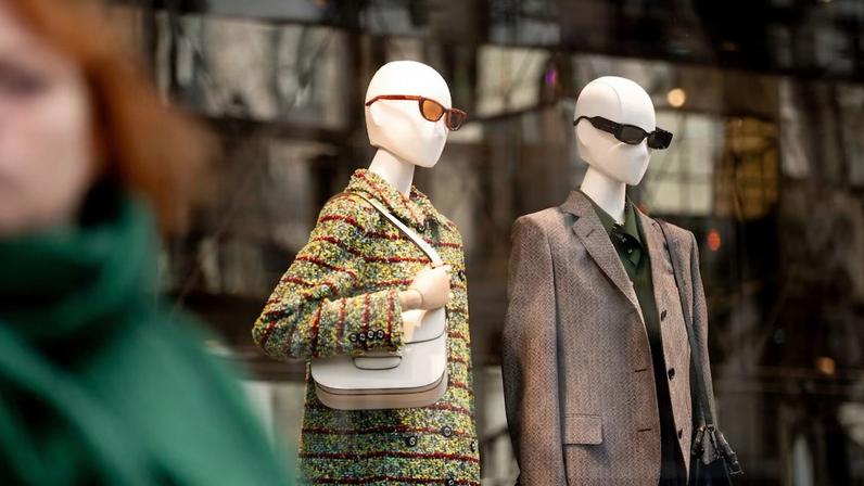 Receita da Gucci caiu pelo décimo trimestre seguido, mas o lucro operacional superou as estimativas