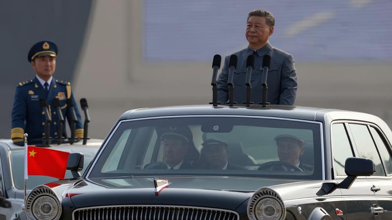 China afasta 3 parlamentares ligados à defesa após investigação de general