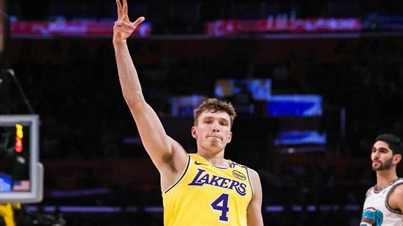 Lakers buscam troca na NBA, mas esbarram no mercado