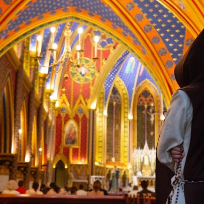 Warner recorre ao STF contra embargo de documentário sobre Arautos do Evangelho