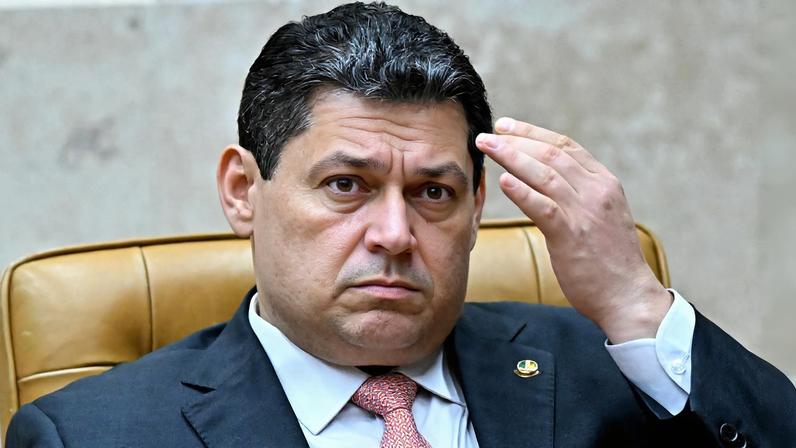 Davi Alcolumbre, presidente do Senado, enfrenta pressão após operação da PF atingir aliado no Amapá (Foto: EFE/Andre Borges)