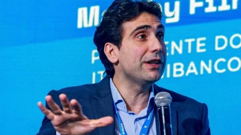 Gabriel Galípolo diz que o BC tem que tentar suavizar os ciclos, a postura faz parte do mandato do Presidente do Banco Central.
