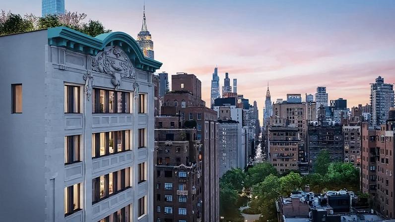 O 67 Irving Place é um pequeno conjunto de residências particulares instalado em uma antiga gráfica